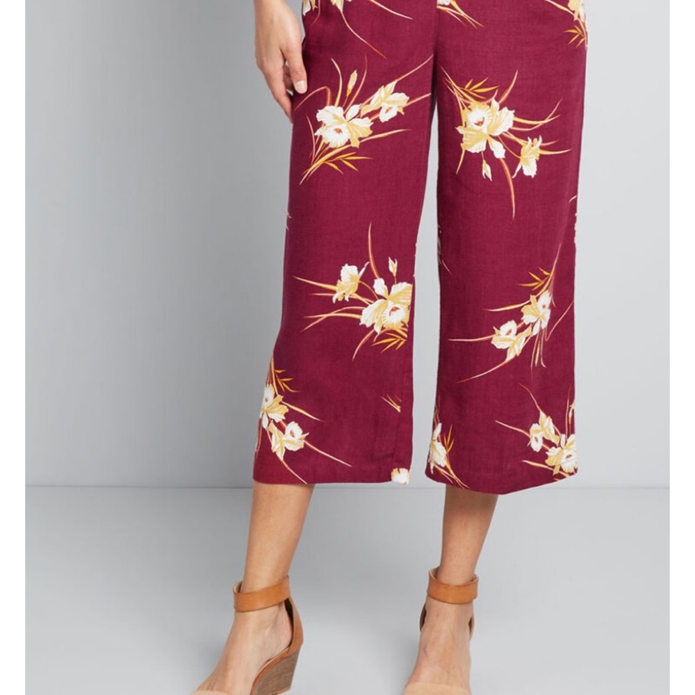 ModCloth Burgundy multi pants - Picture 2 of 4